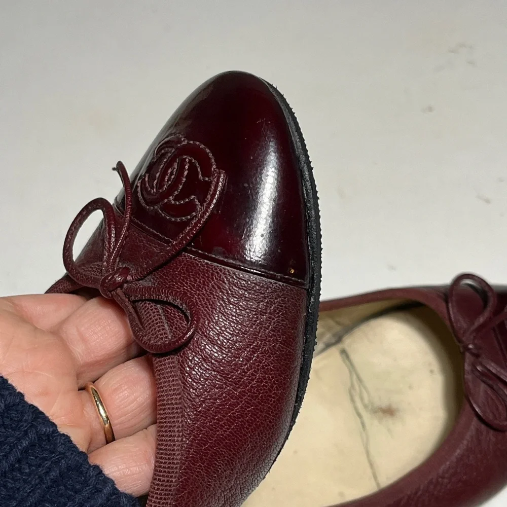 CHANEL Women's Dark Red Leather Flats - Picture 4 of 16
